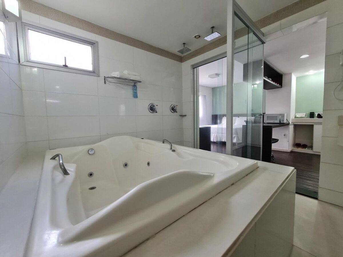 Flat Com Jacuzzi Na Lagoa Da Pampulha Belo Horizonte Kültér fotó