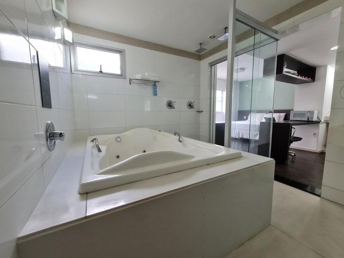 Flat Com Jacuzzi Na Lagoa Da Pampulha Belo Horizonte Kültér fotó